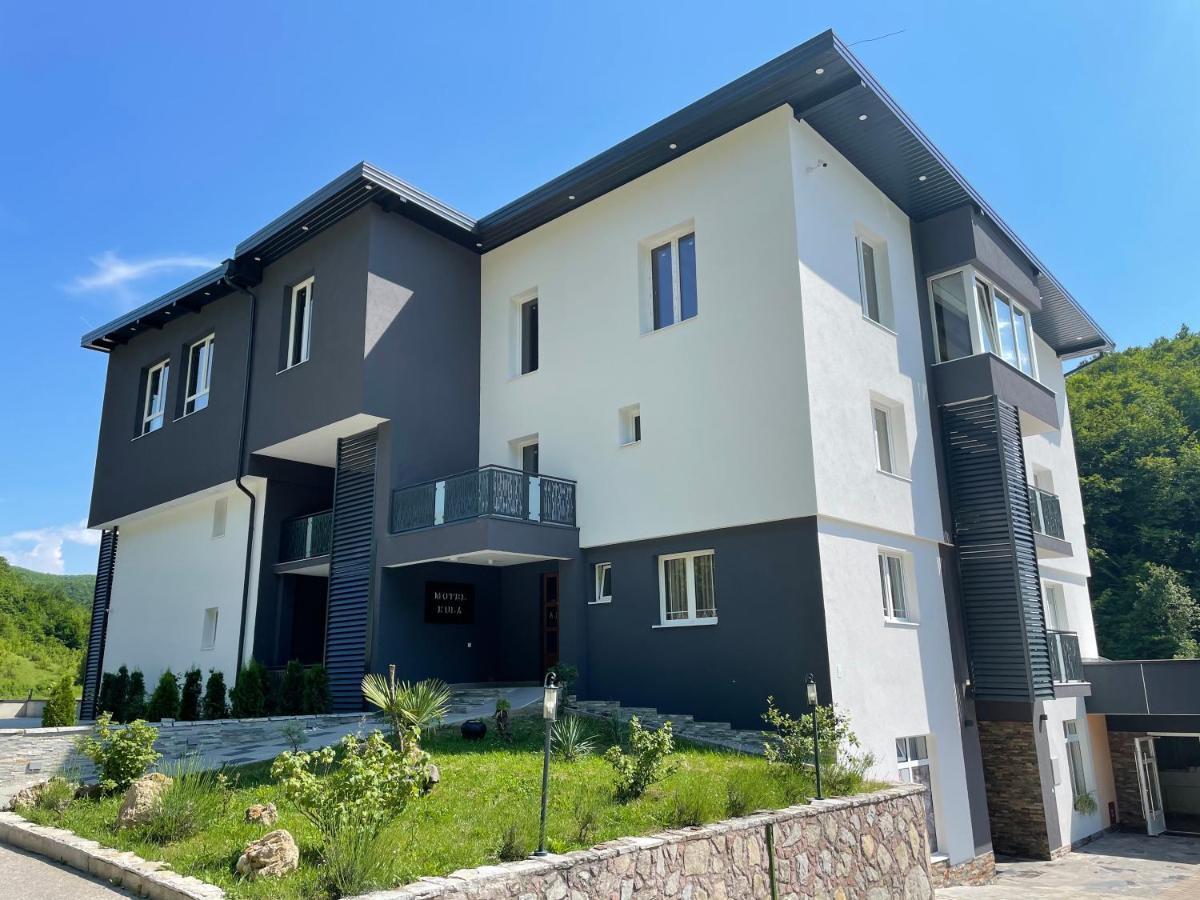 Motel "Kula" Cazin Exterior foto
