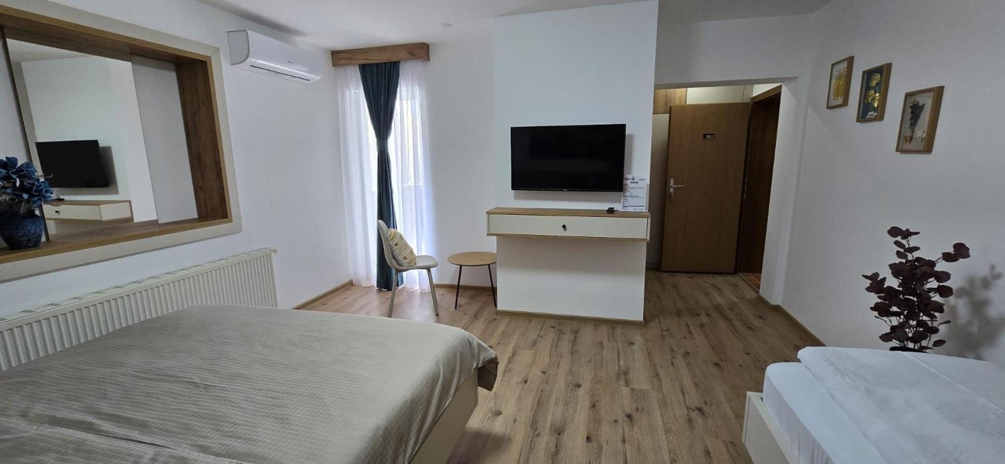 Motel "Kula" Cazin Exterior foto